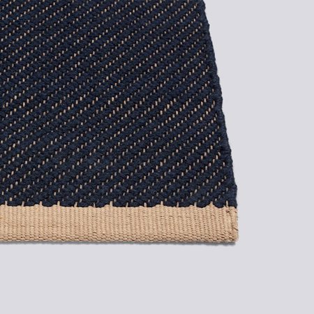BIAS RUG - 140 x 200 - Dark blue