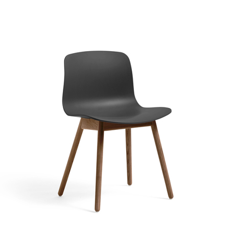 ABOUT A CHAIR - AAC 12 - Soft Black - Water-based Lacquered Walnut