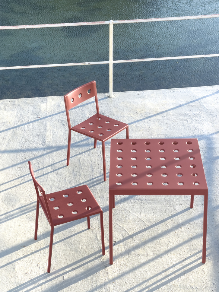 BALCONY TABLE / 75 x 76 cm