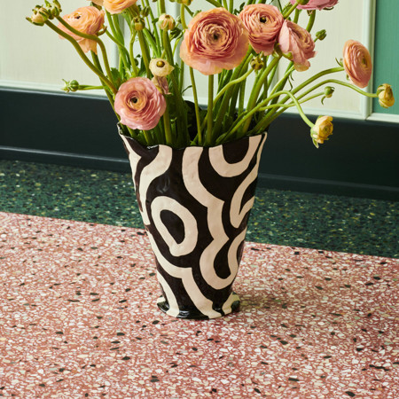 SHADOW VASE
