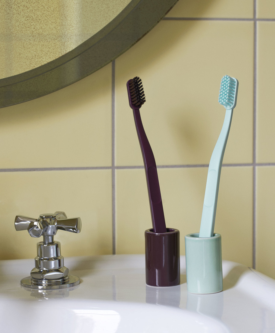 TOOTHBRUSH HOLDER