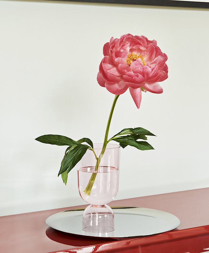 BOTTOMS UP VASE