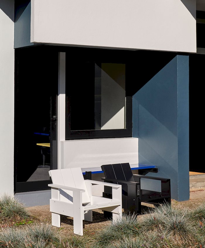 CRATE LOUNGE CHAIR