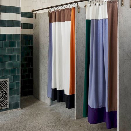 PIVOT SHOWER CURTAIN